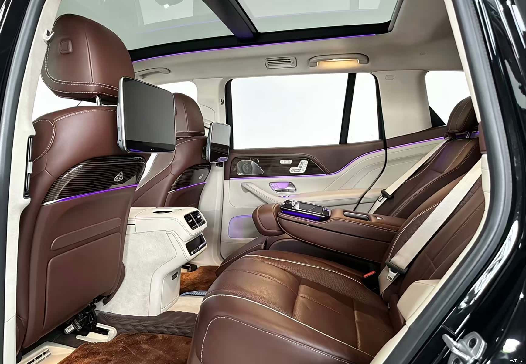 Maybach GLS, 2022 9