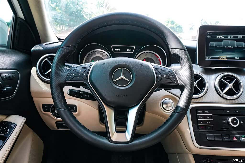 Mercedes-Benz GLA, 2016 10