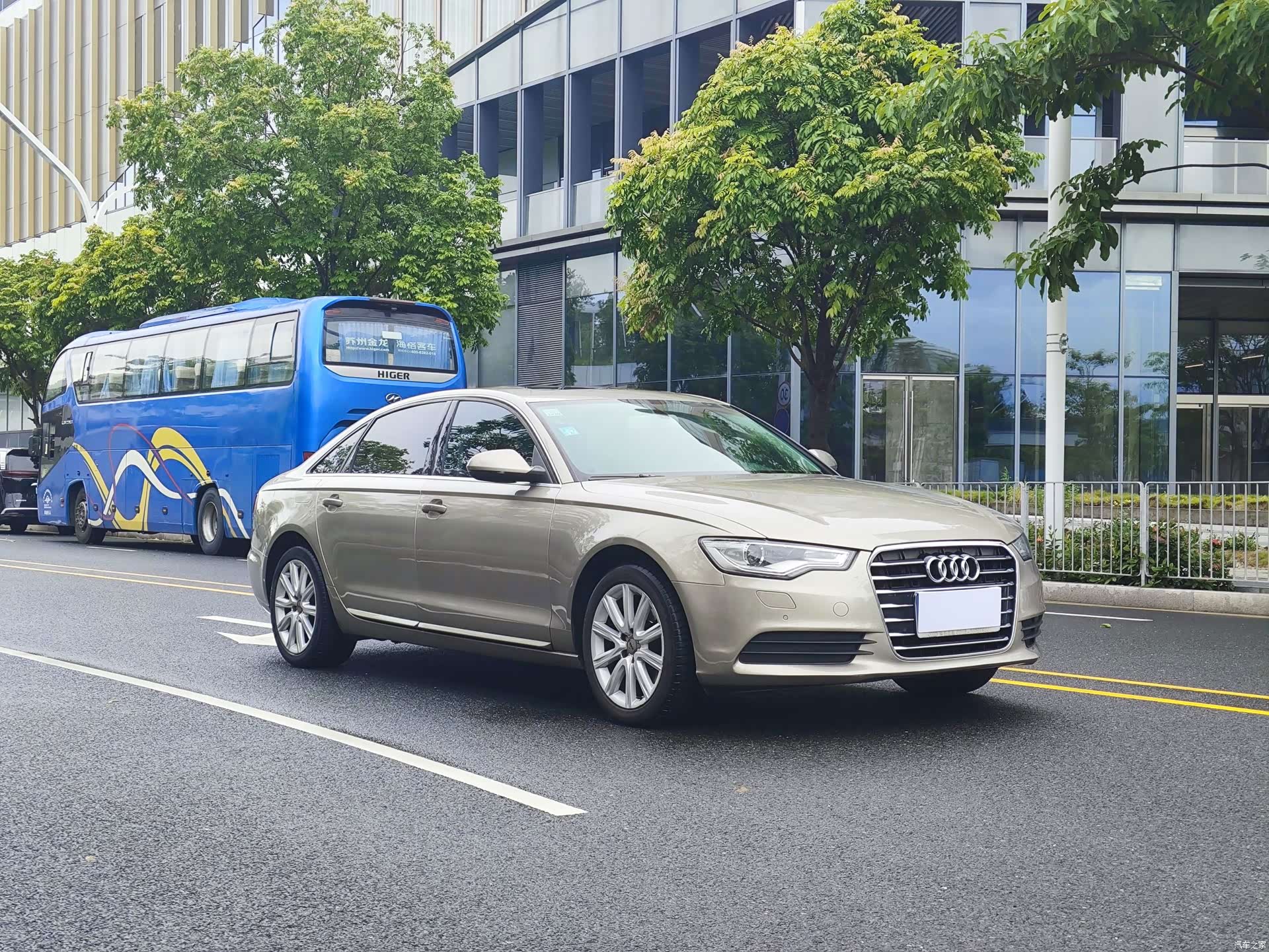 Audi A6L, 2014 3
