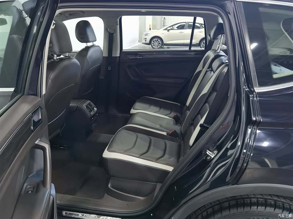 Volkswagen Tiguan L, 2017 15