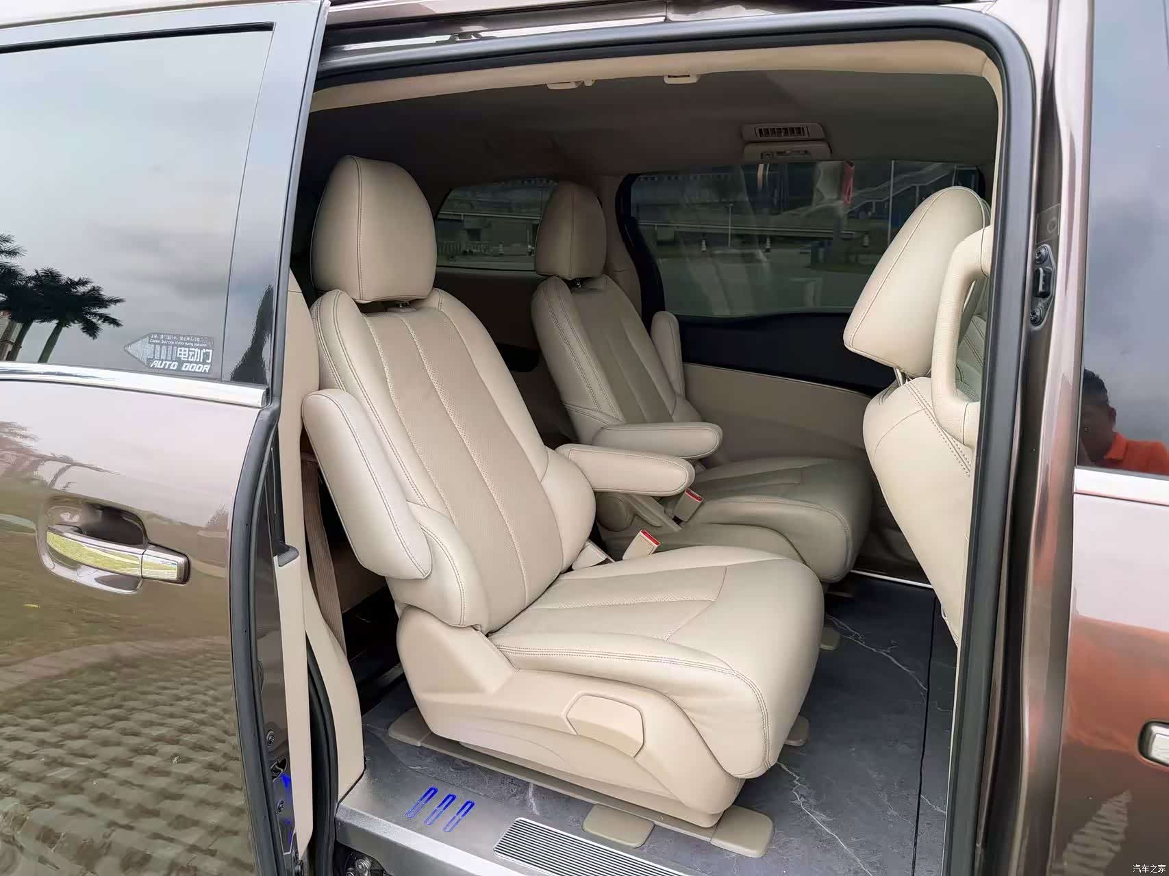 Buick GL8, 2018 15