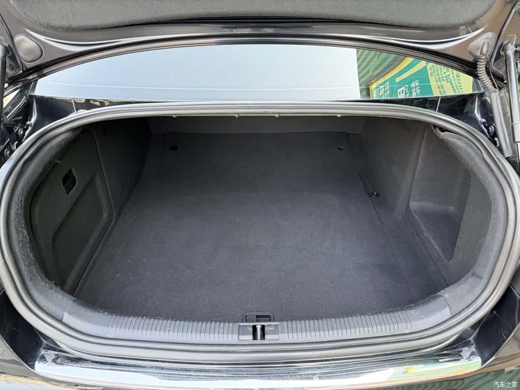 Audi A6L, 2012 12