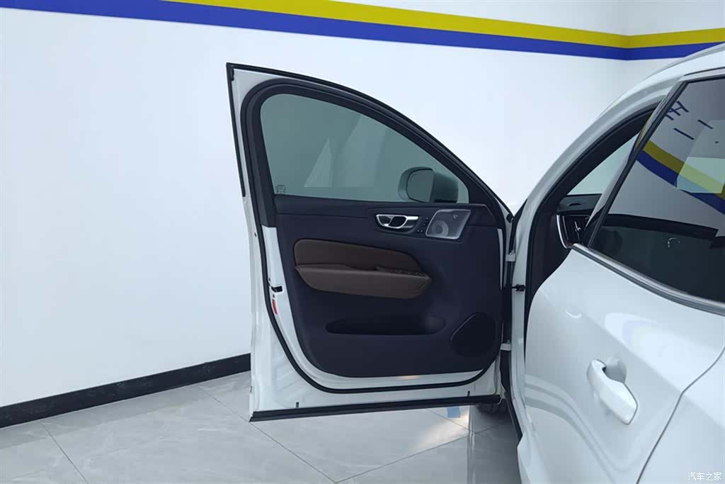 Volvo XC60, 2024 7