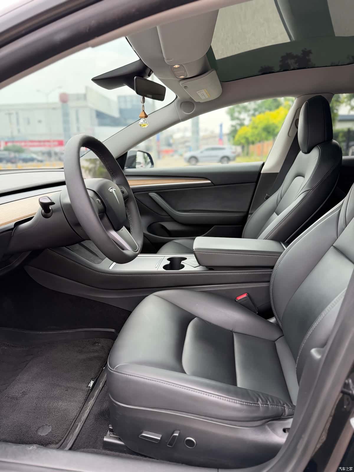 Tesla Model 3, 2021 11