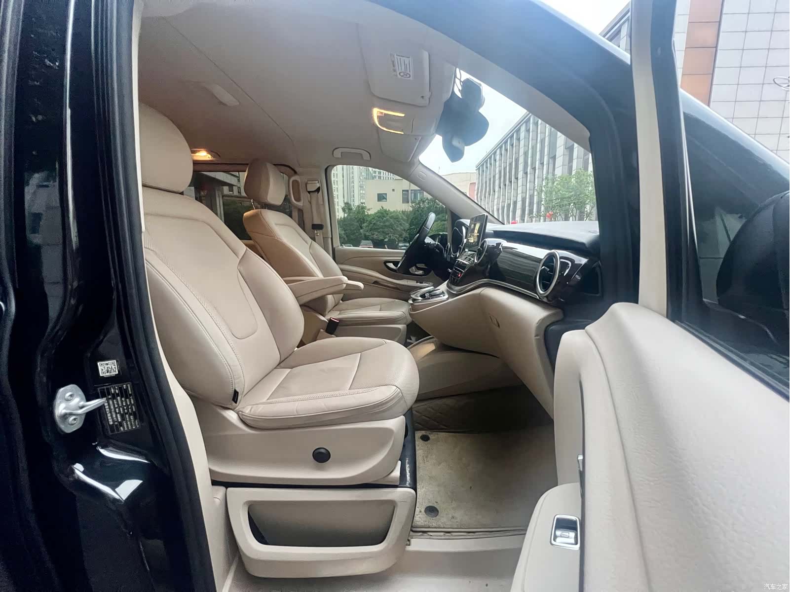 Mercedes-Benz V-Class, 2018 17