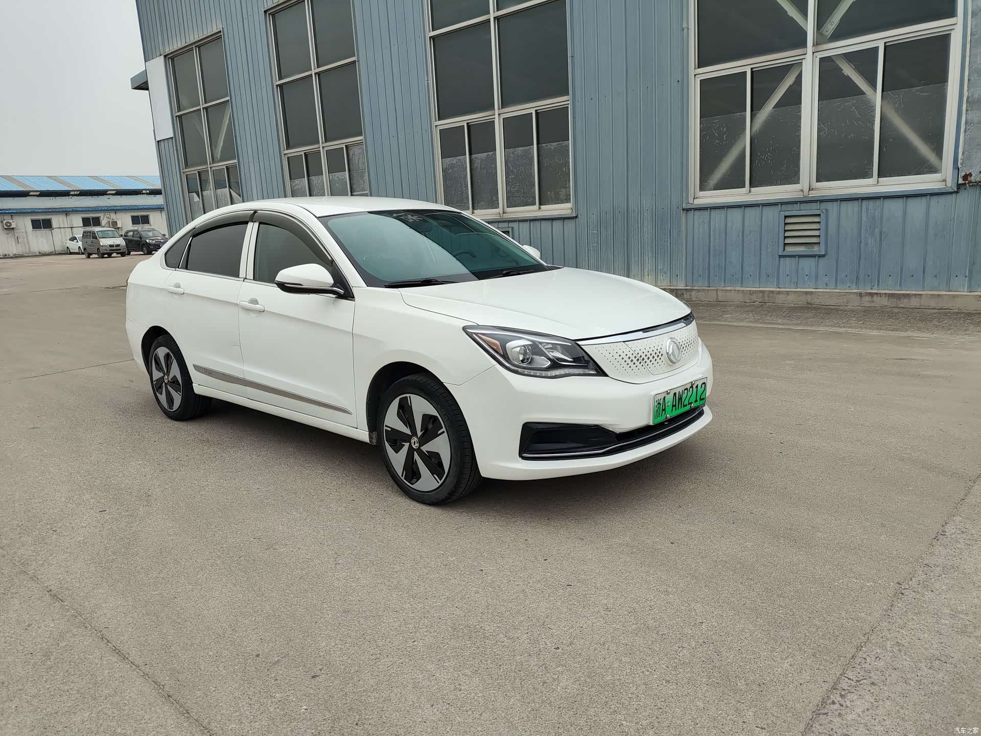 DongFeng E70, 2022 3