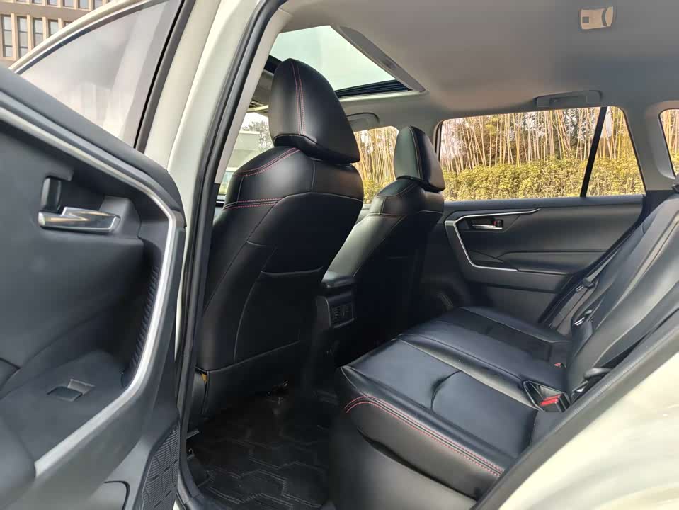 Toyota RAV4 Rongfang