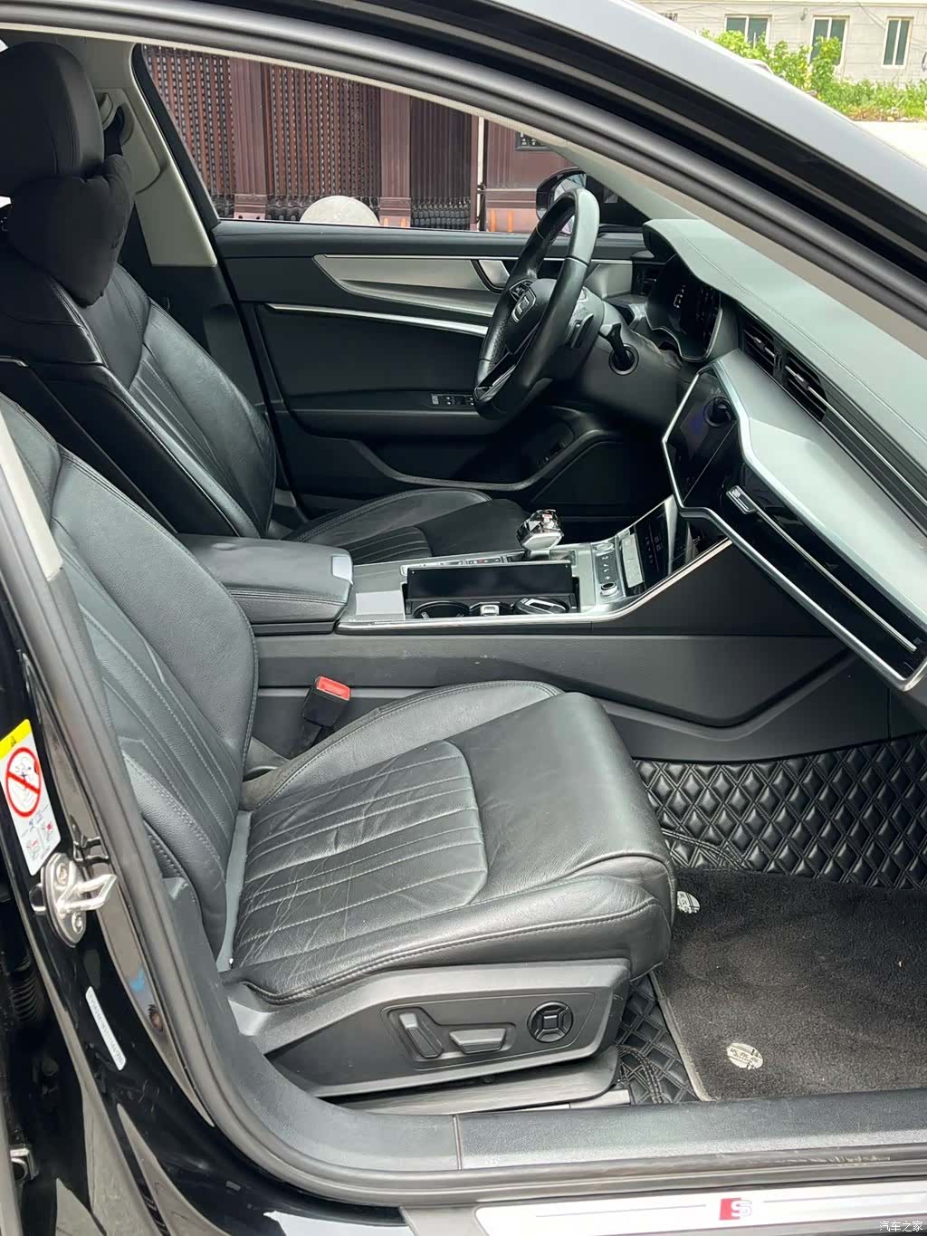 Audi A6L, 2021 3