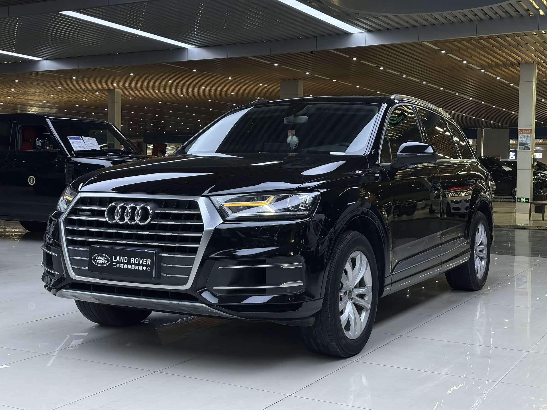 Audi Q7, 2016 1