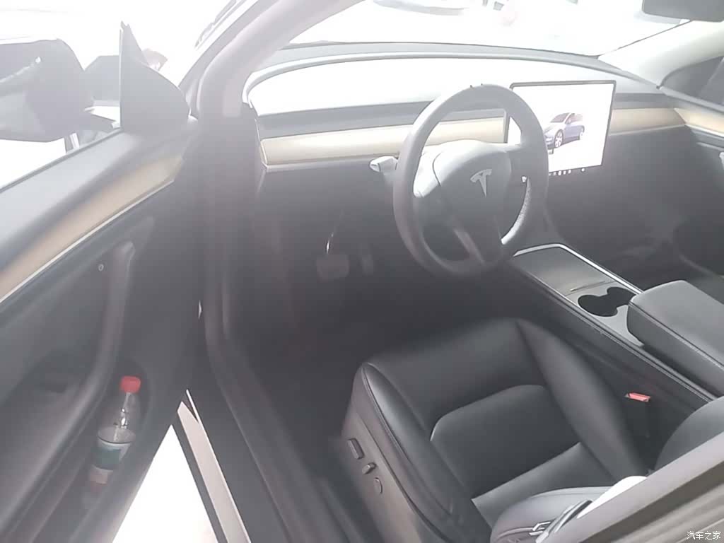 Tesla Model Y, 2022 16
