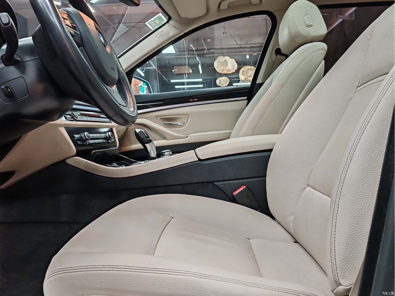 BMW 5 Series, 2015 21