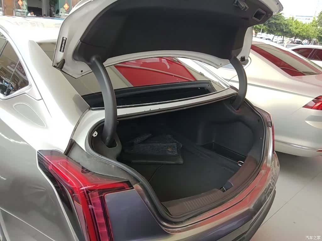 Cadillac CT5, 2023 19