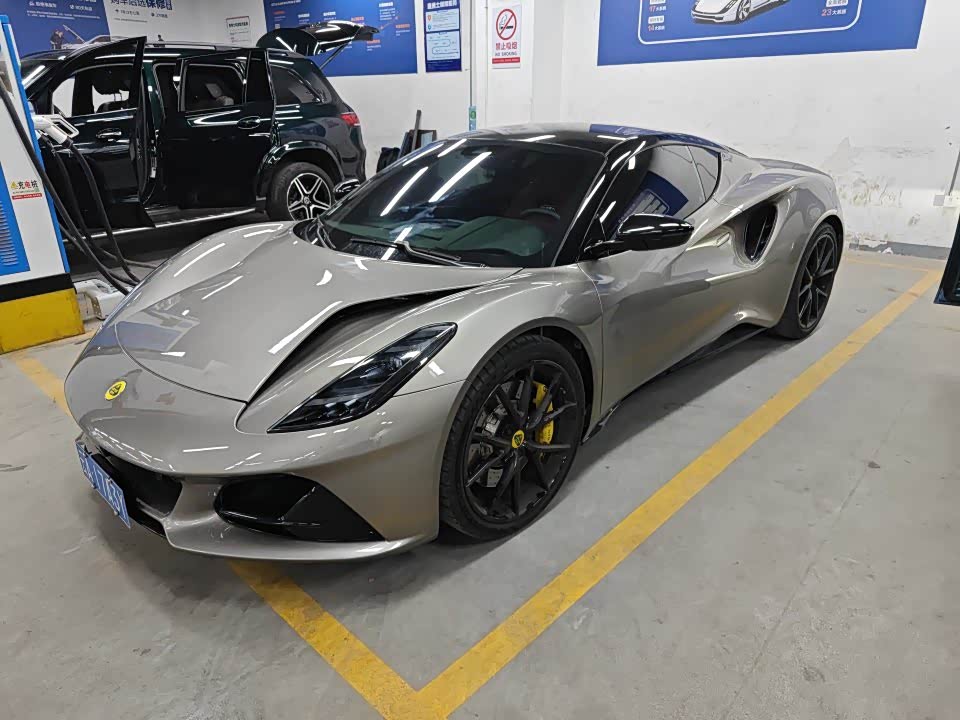 Lotus Emira