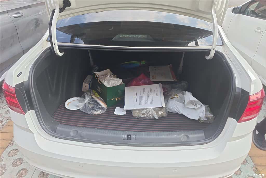 Volkswagen Lavida, 2019 4