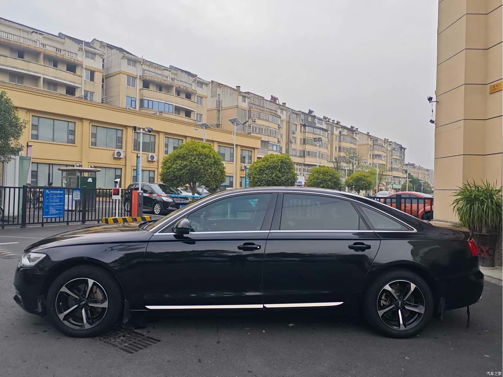 Audi A6L, 2013 3
