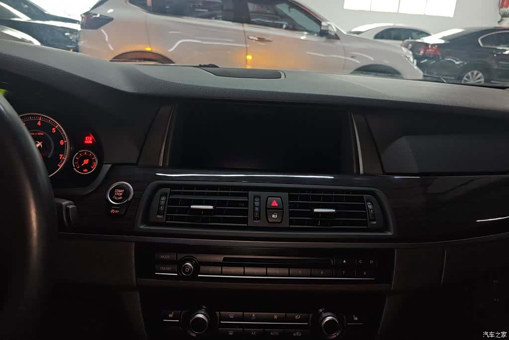 BMW 5 Series, 2017 13