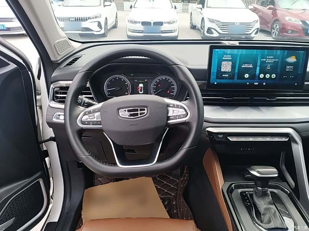 Geely X6, 2021 11
