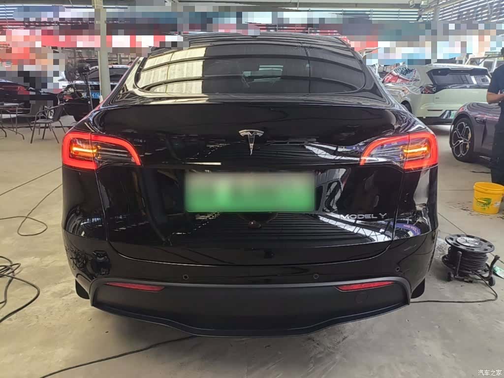 Tesla Model Y, 2023 6