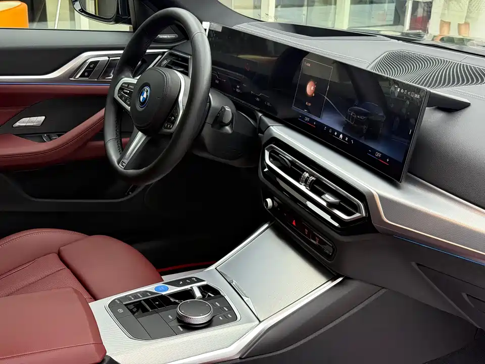 BMW i4