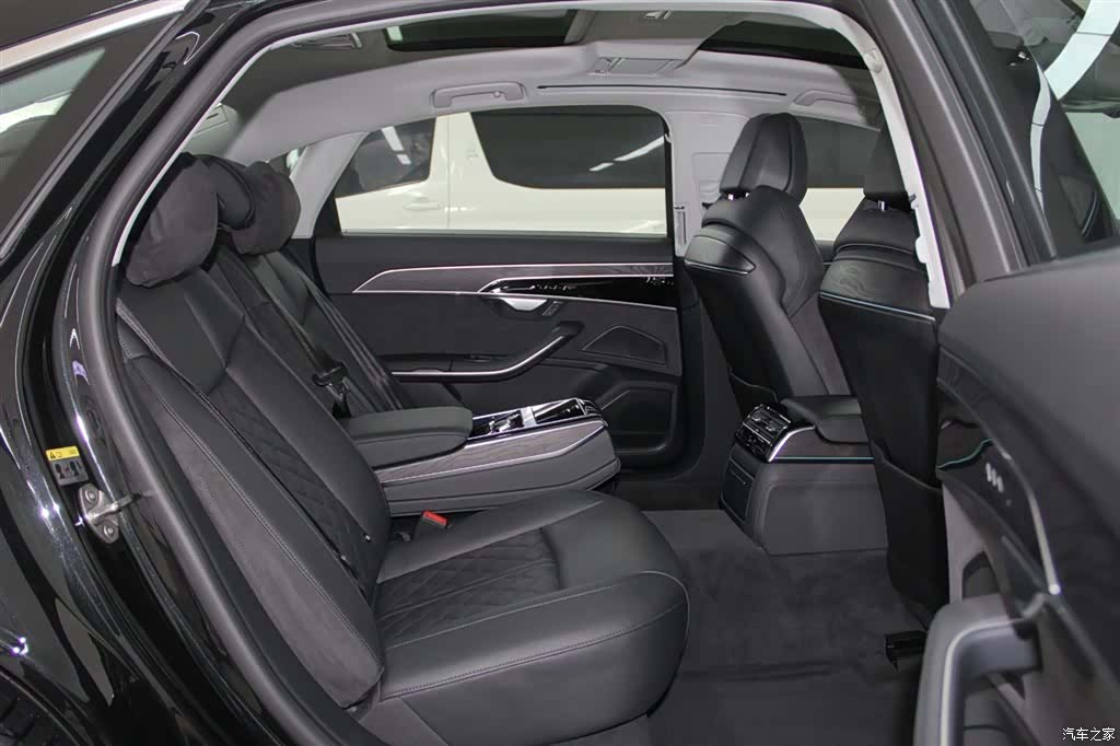 Audi A8L, 2023 9
