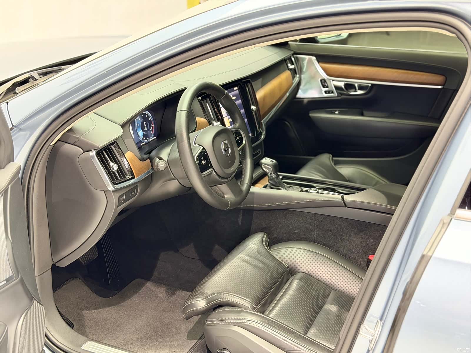 Volvo S90, 2017 9