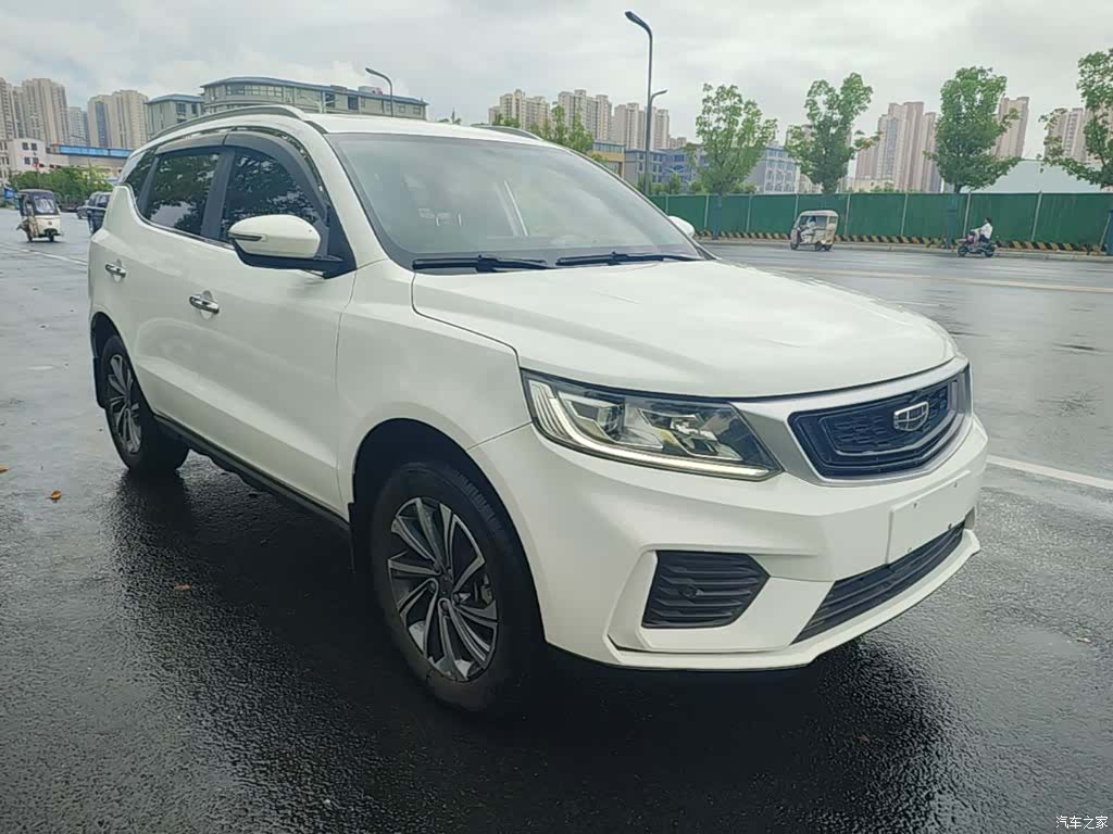 Geely X6, 2020 4