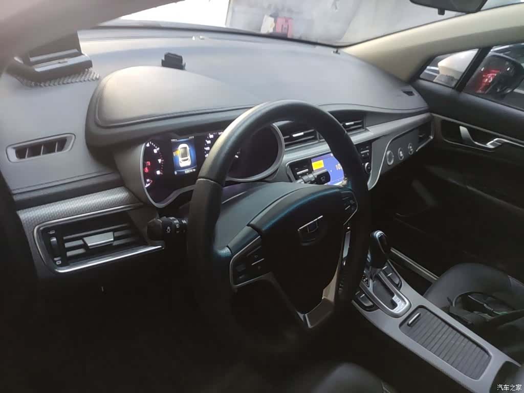 Geely Emgrand, 2018 10