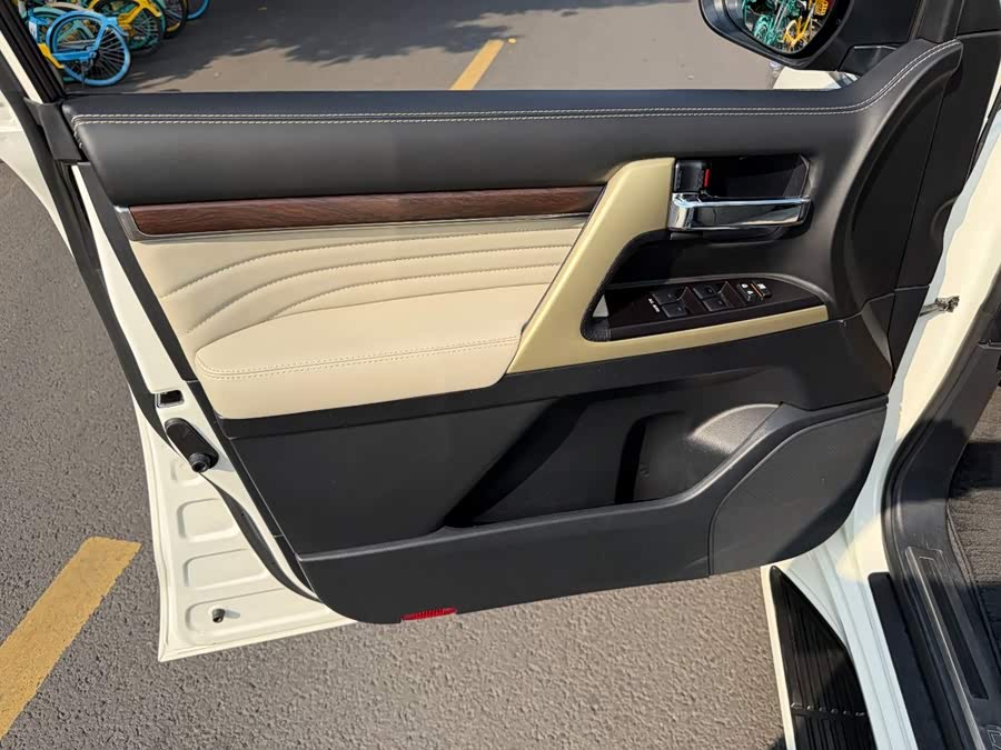 Toyota Land Cruiser 2020, фото 6