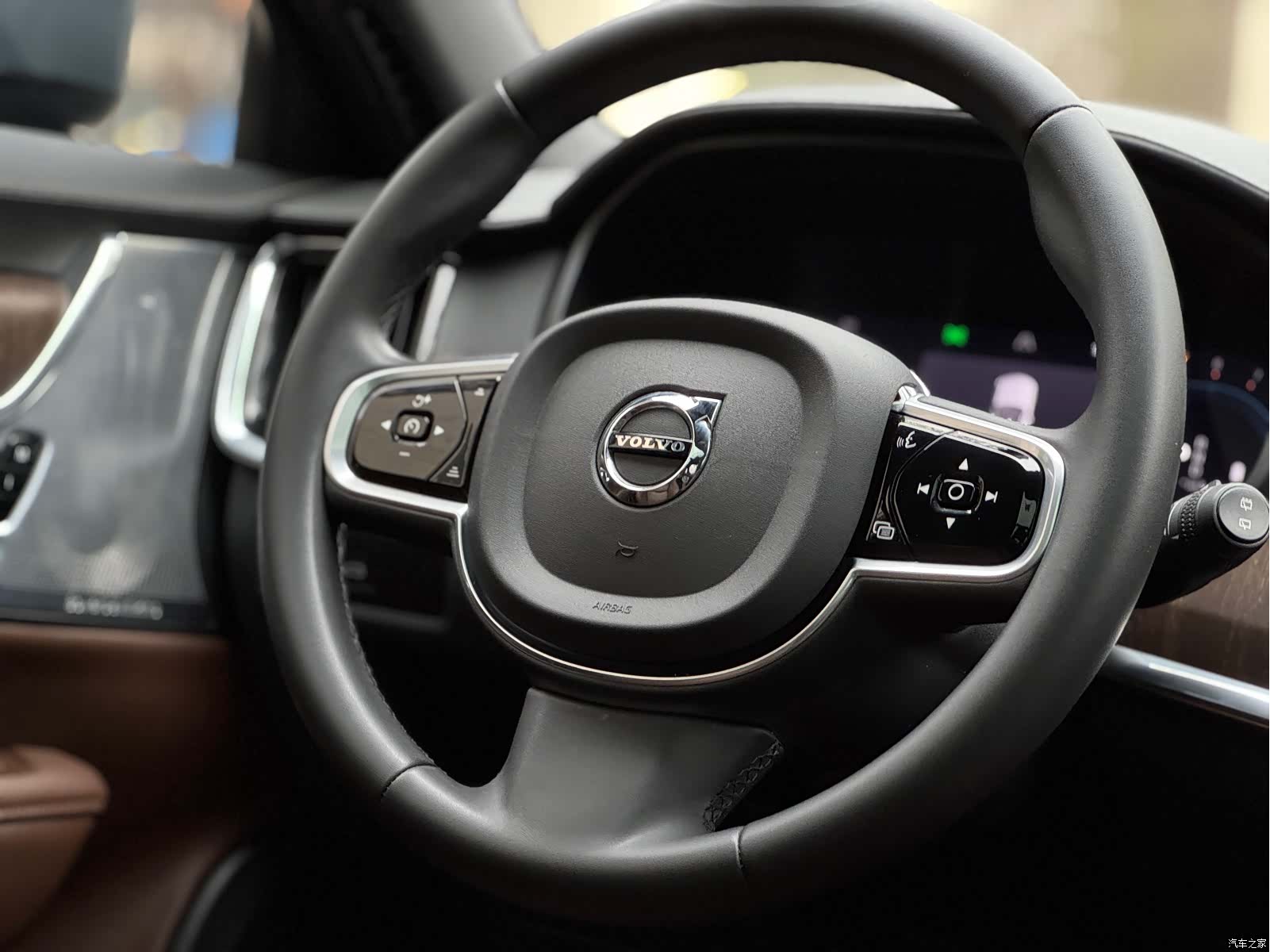 Volvo V90, 2023 21