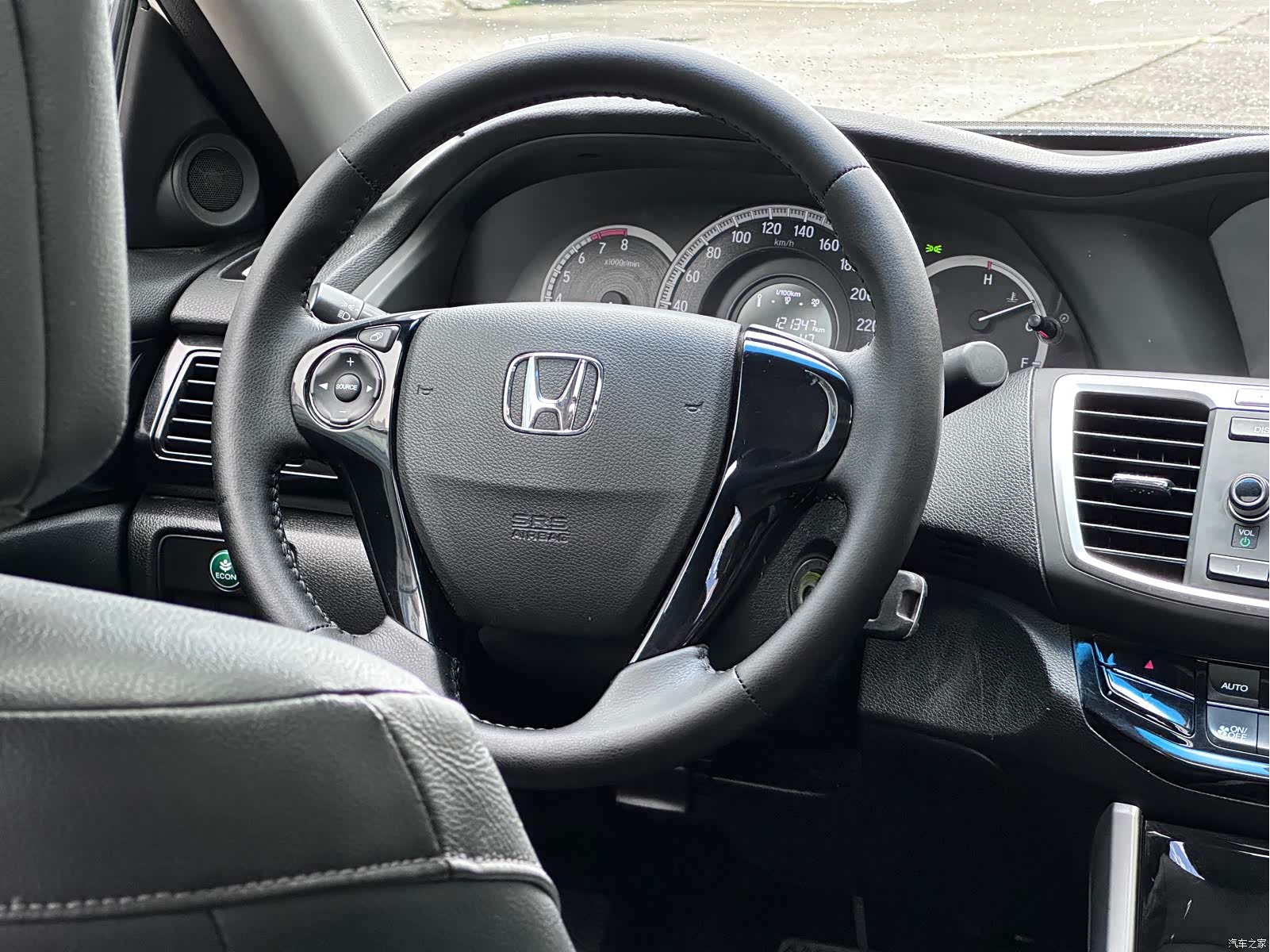 Honda Accord, 2017 11