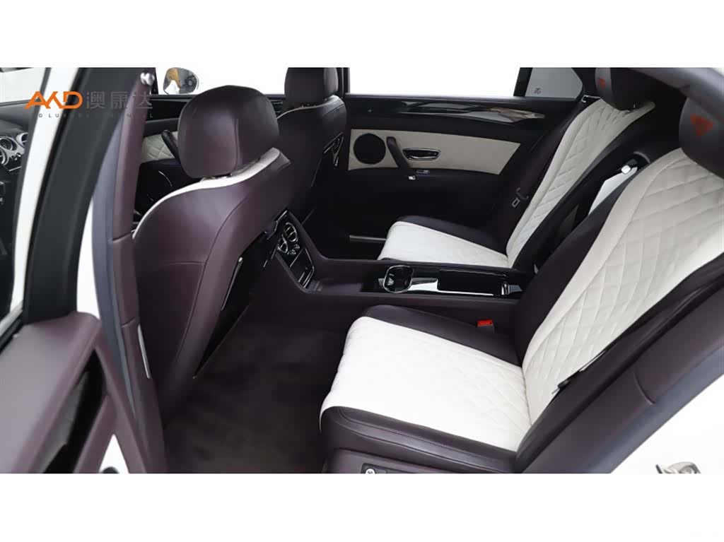 Bentley Flying Spur, 2020 7