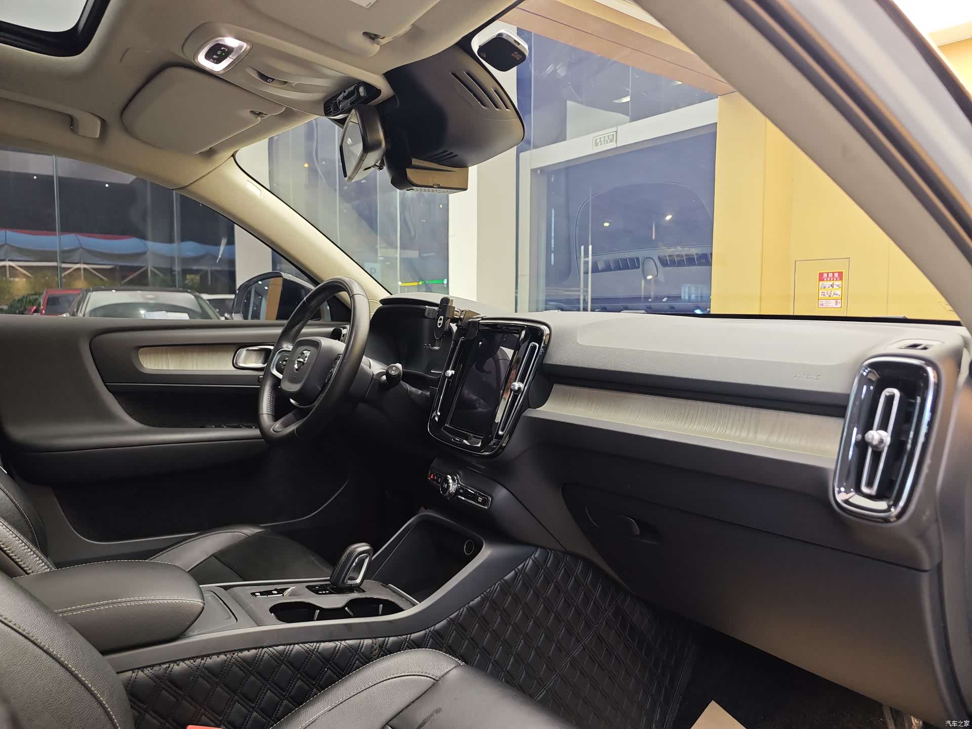 Volvo XC40, 2019 32