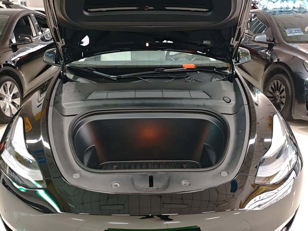 Tesla Model Y, 2023 20