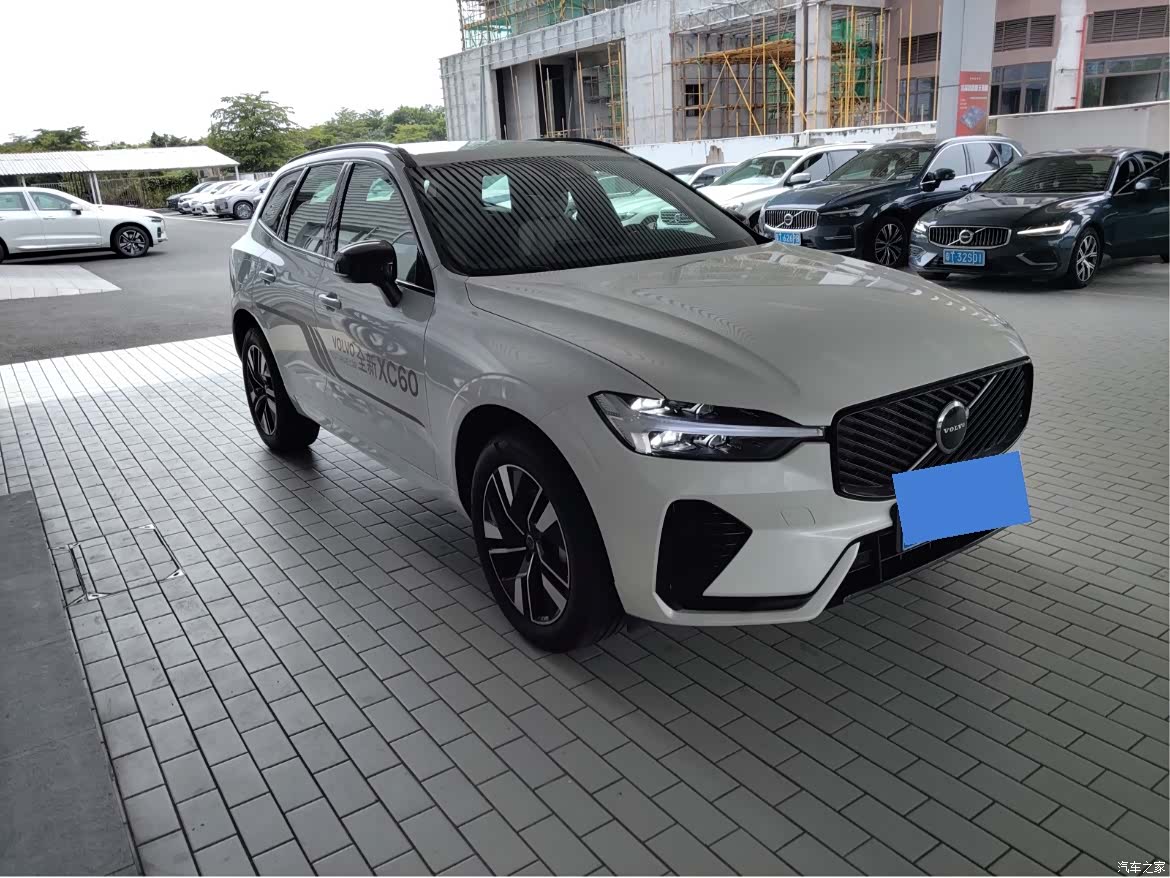Volvo XC60, 2025 3