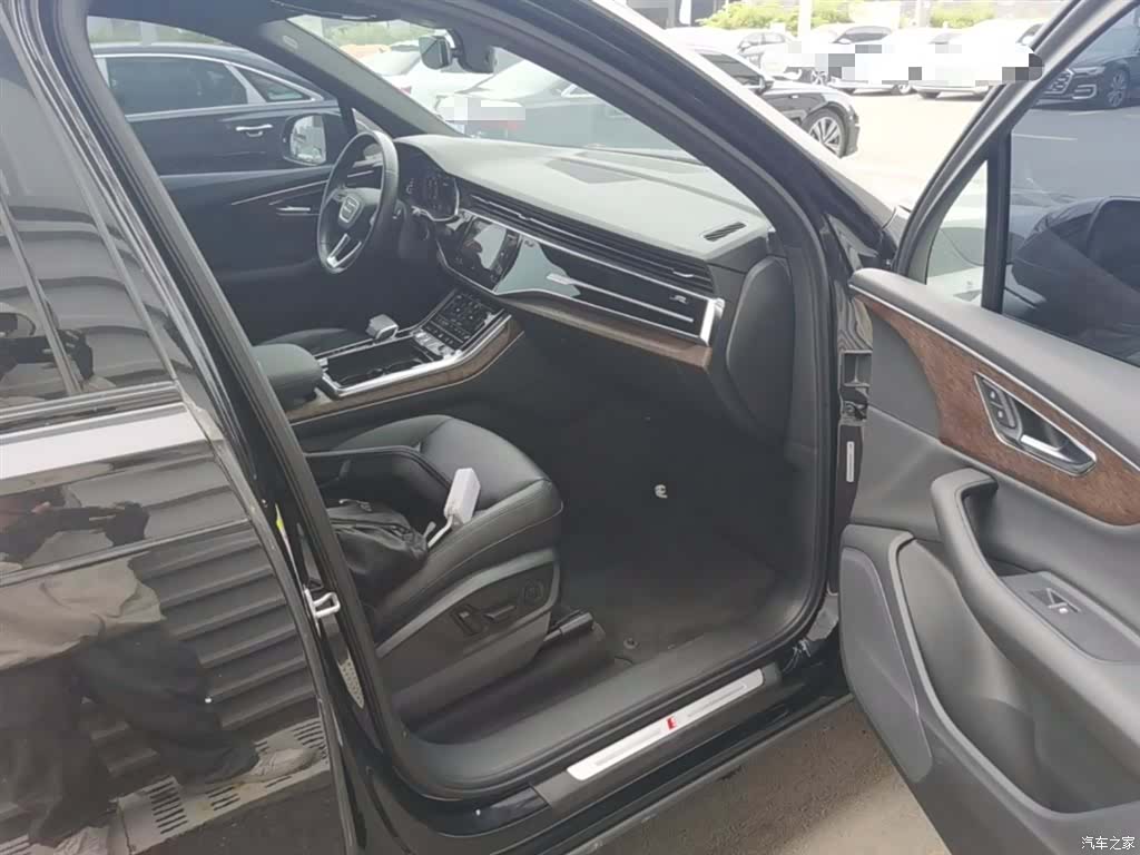 Audi Q7, 2021 11
