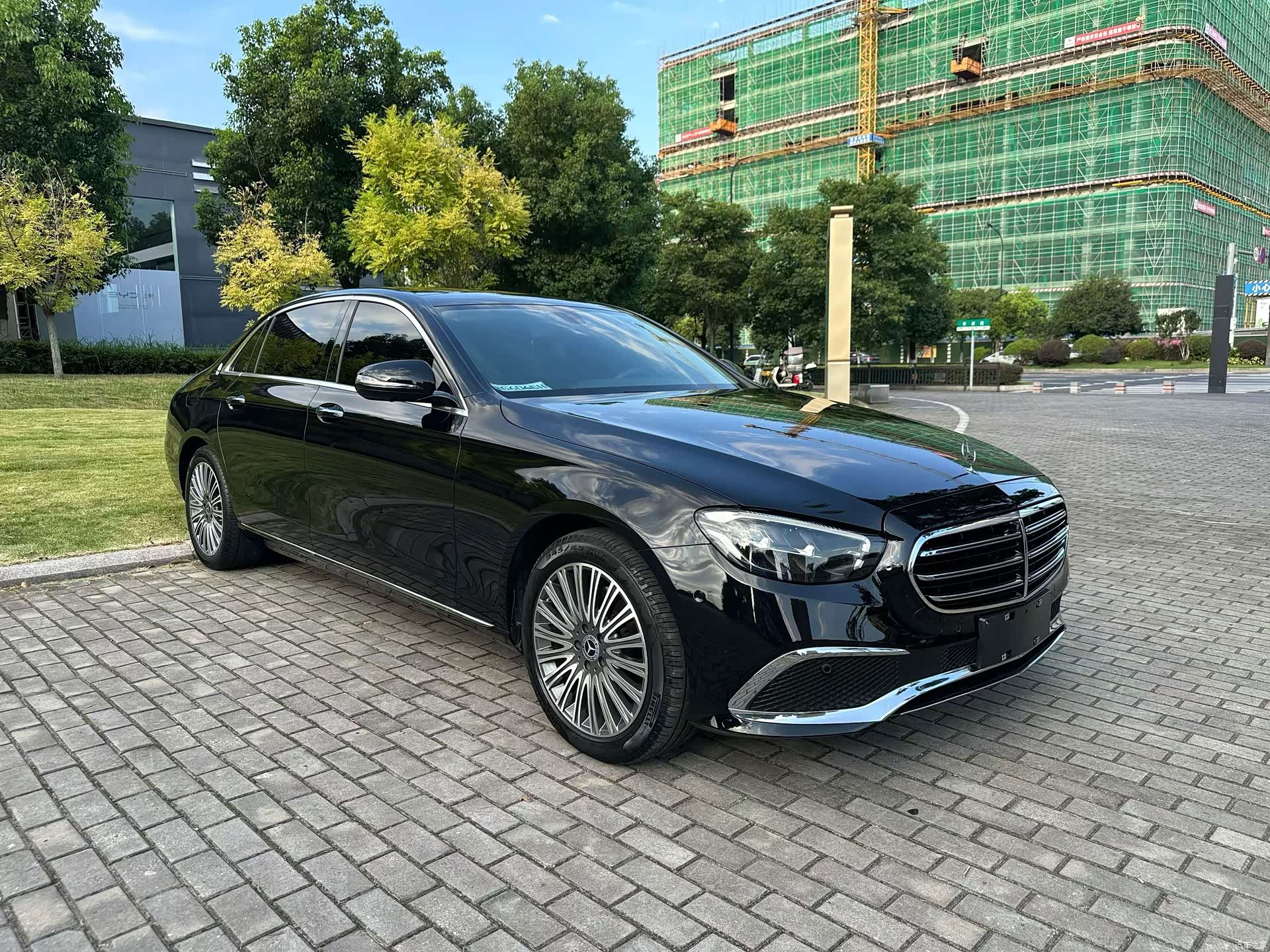 Mercedes-Benz E-Class, 2023 3
