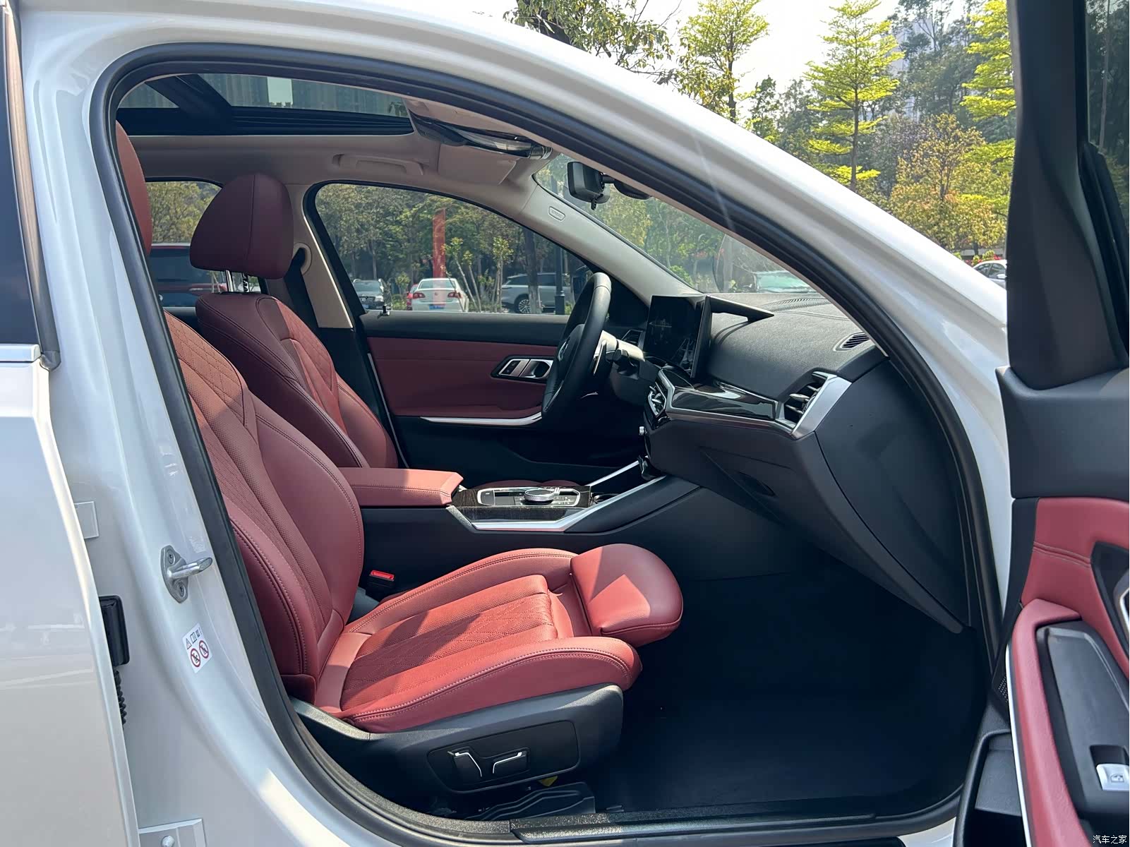 BMW 3 Series, 2024 16