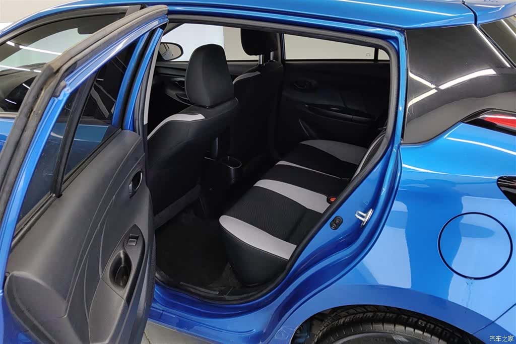 Toyota YARiS L, 2020 11