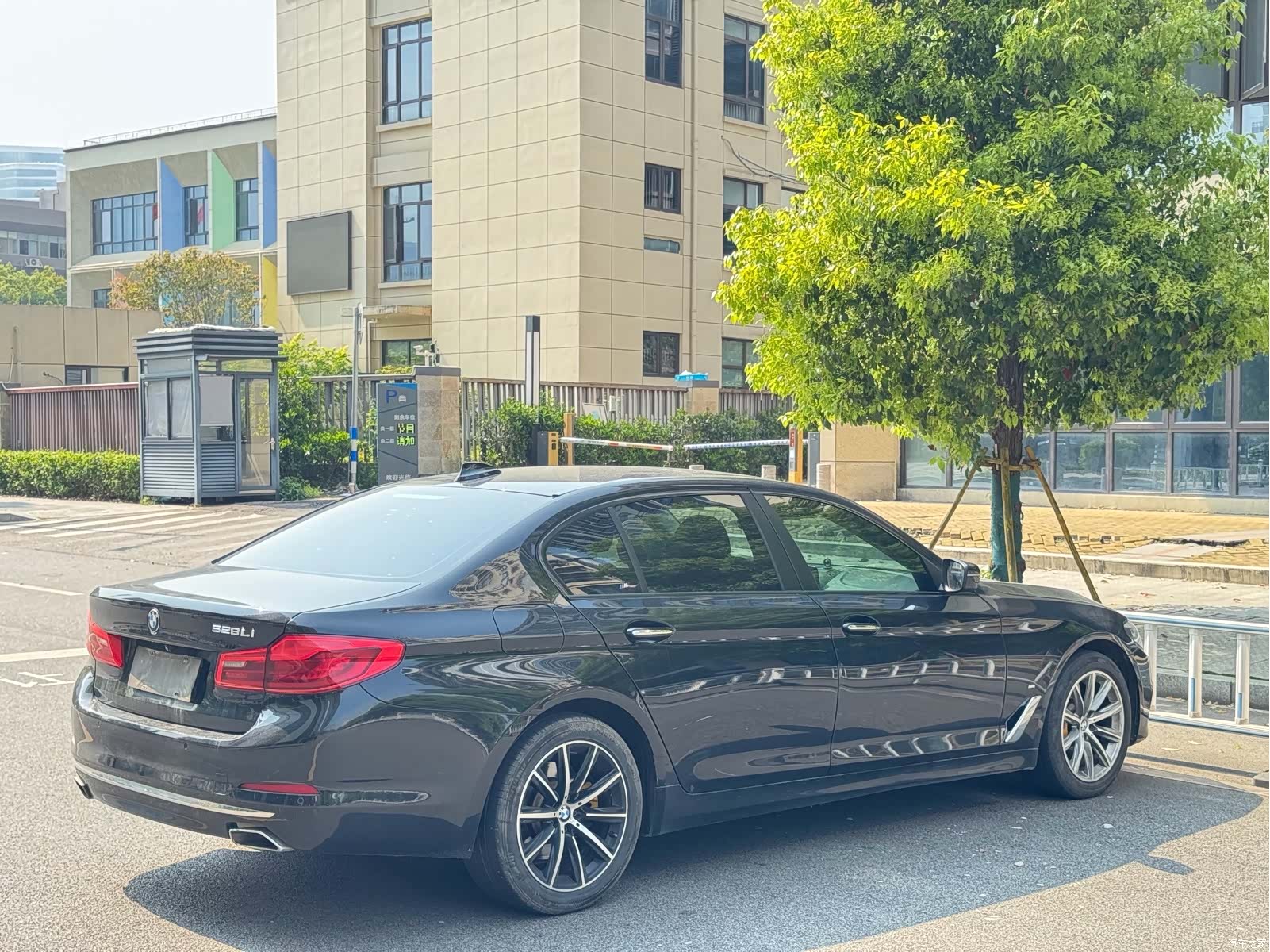BMW 5 Series, 2018 6