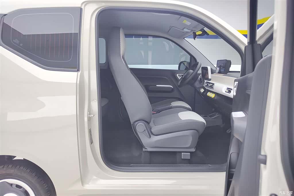 Wuling MINIEV, 2024 8