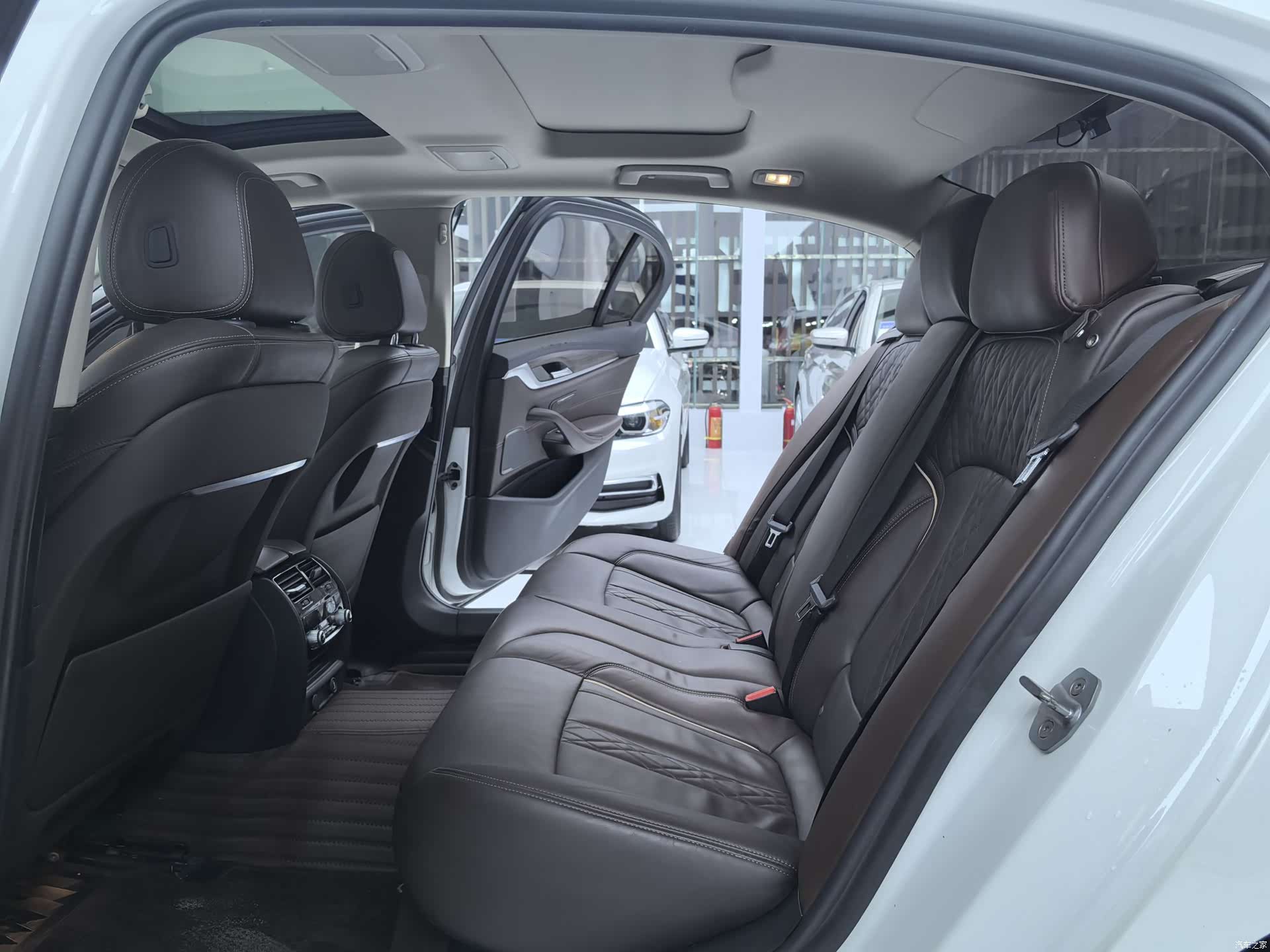 BMW 5 Series, 2019 11