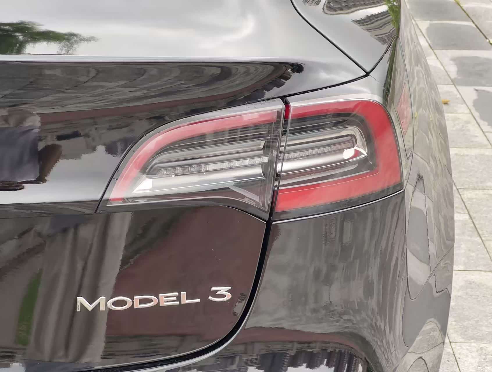 Tesla Model 3, 2021 13