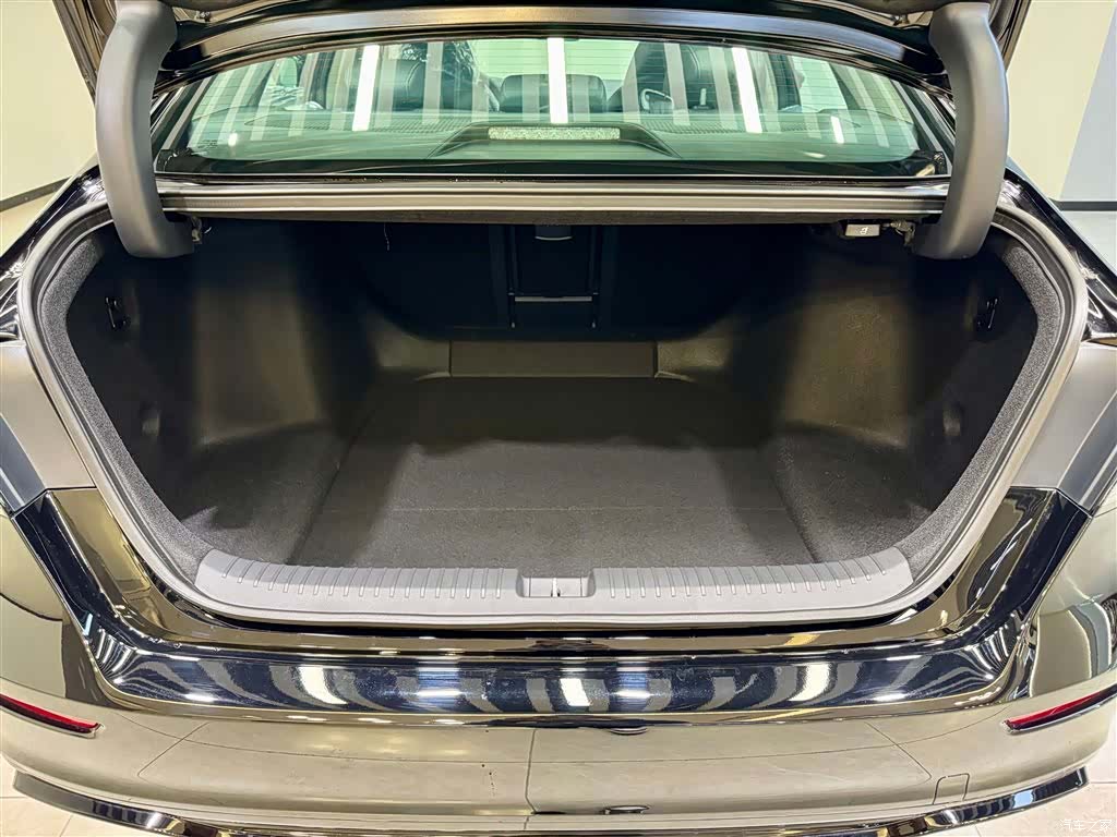 Honda Accord, 2026 12