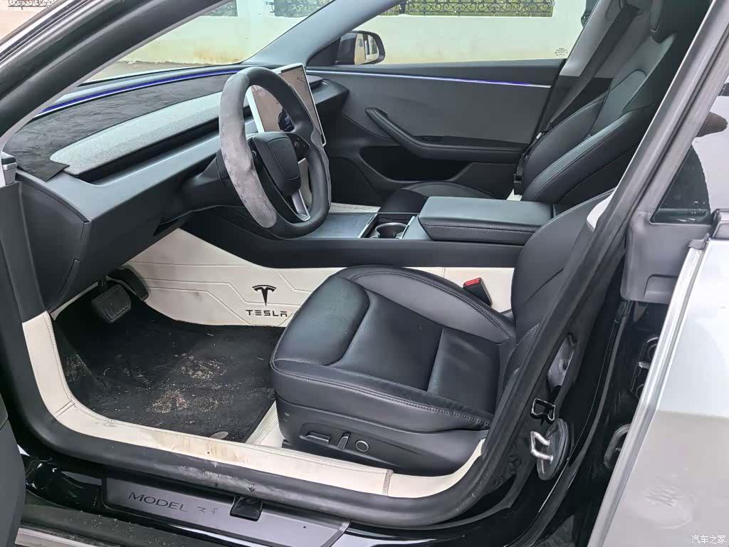 Tesla Model 3, 2024 6