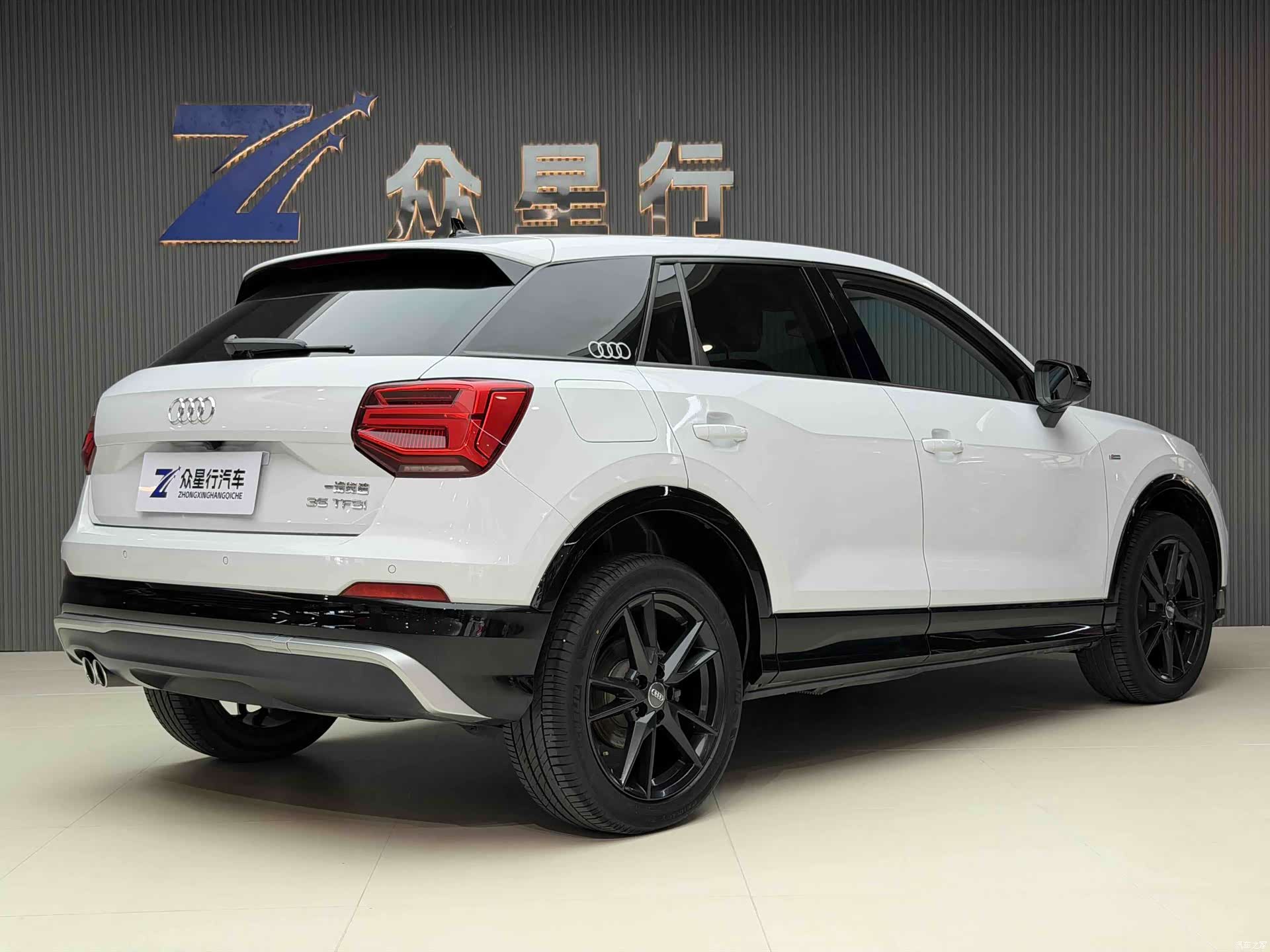 Audi Q2L, 2019 4