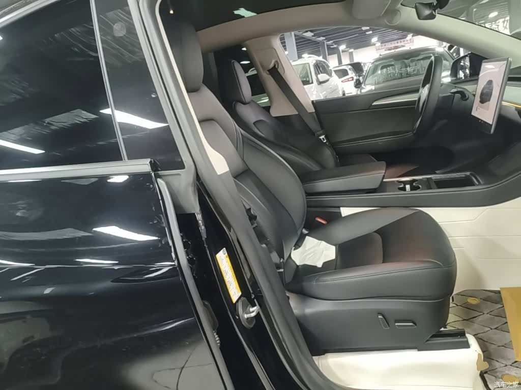 Tesla Model Y, 2024 25