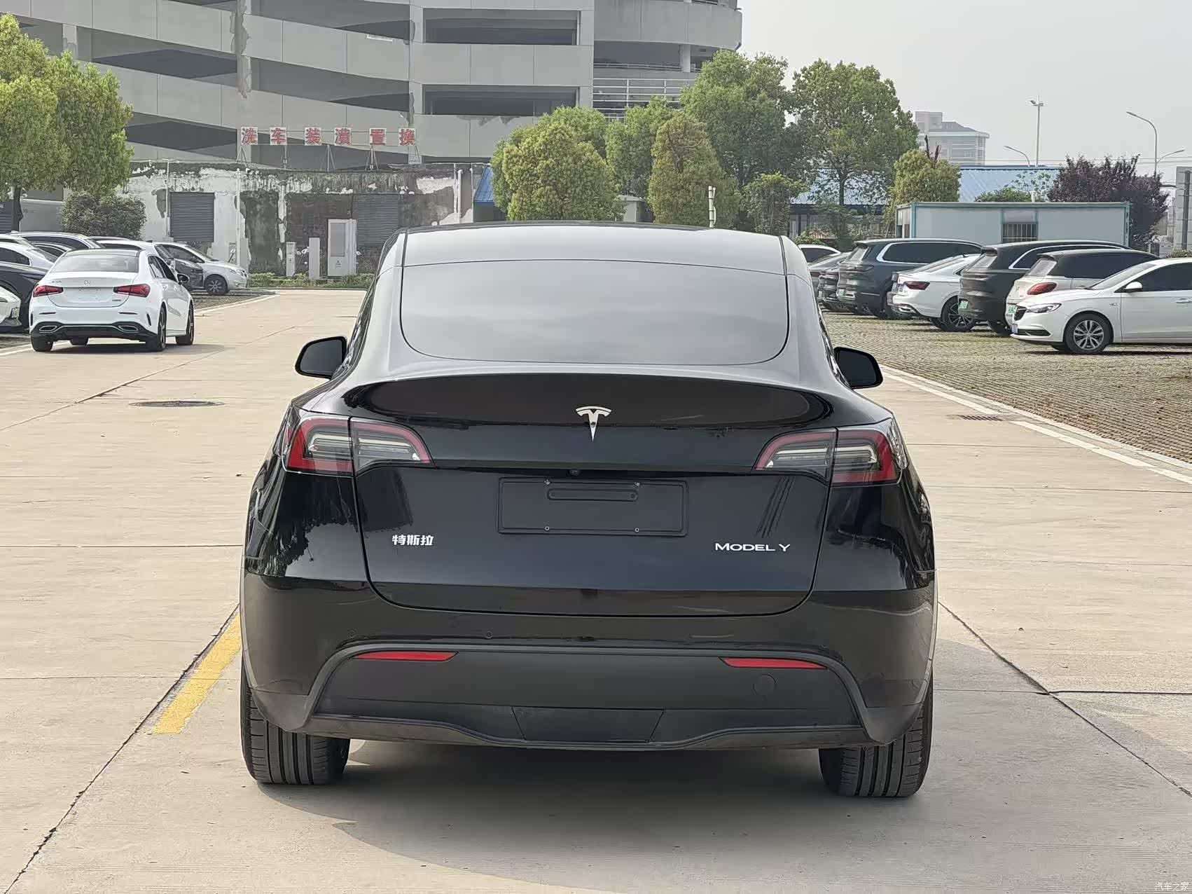 Tesla Model Y, 2021 все фото