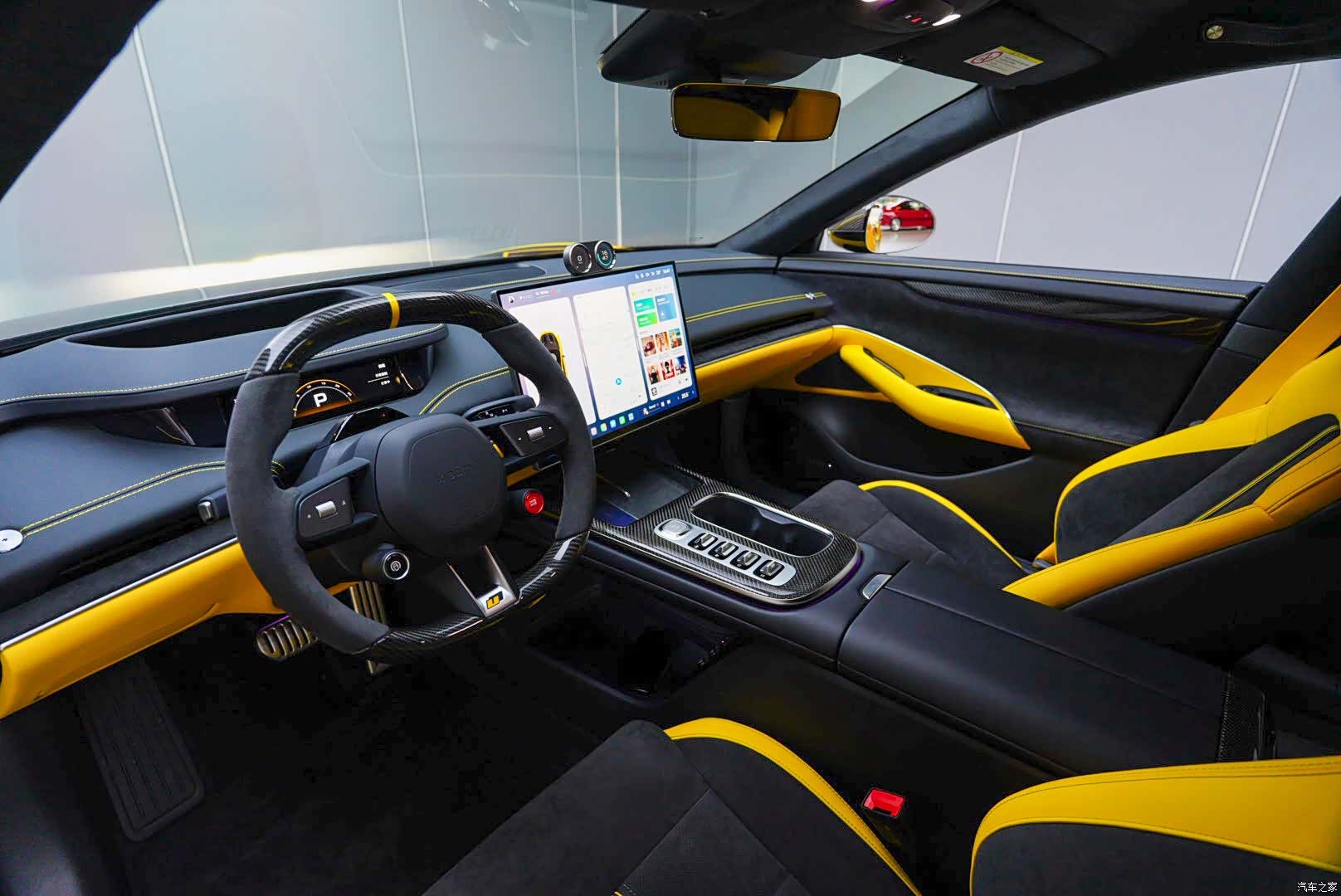 Xiaomi SU7, 2025 8
