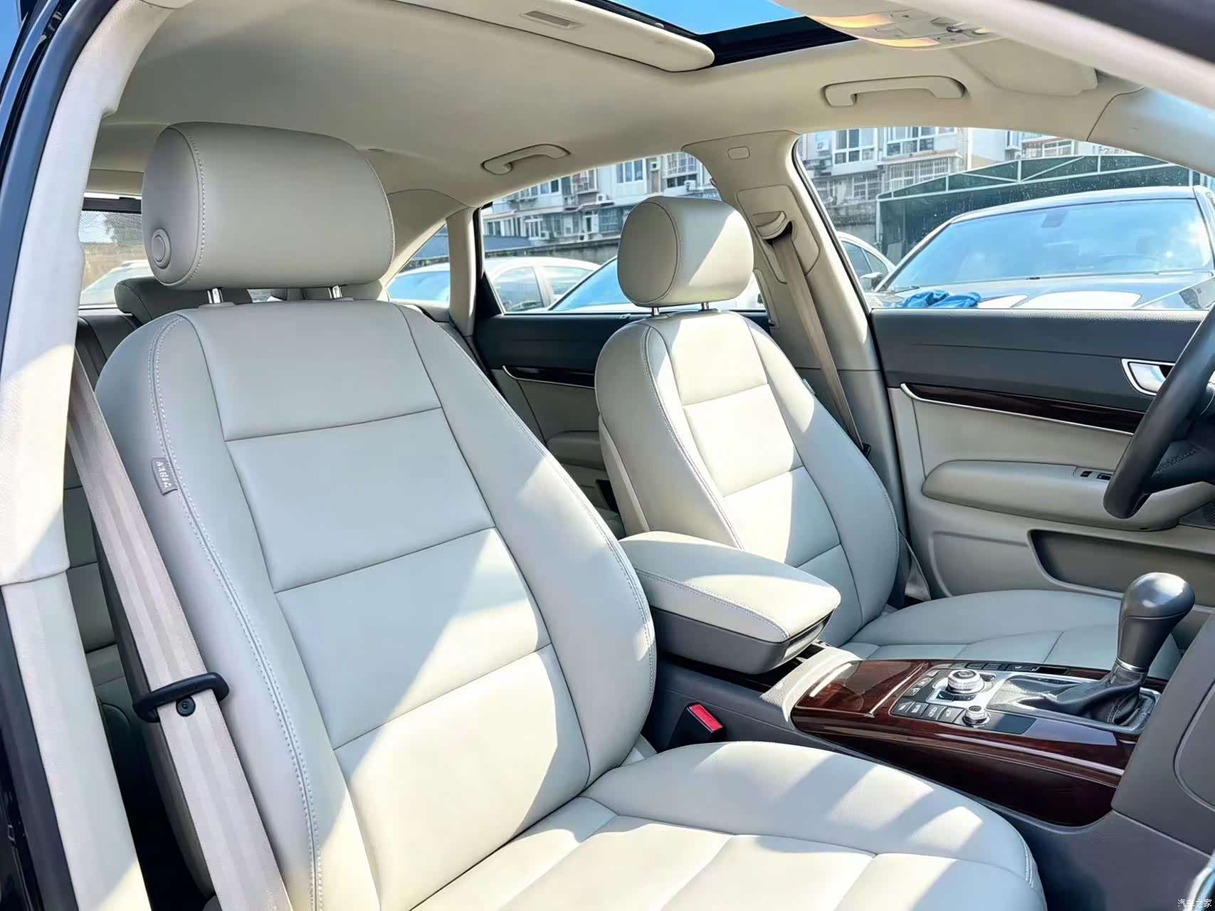 Audi A6L, 2010 17