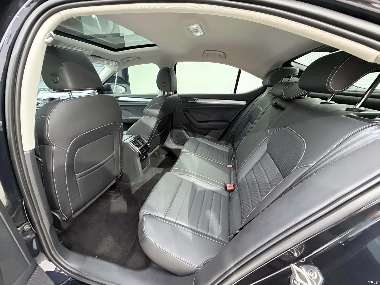 Skoda Superb, 2024 8